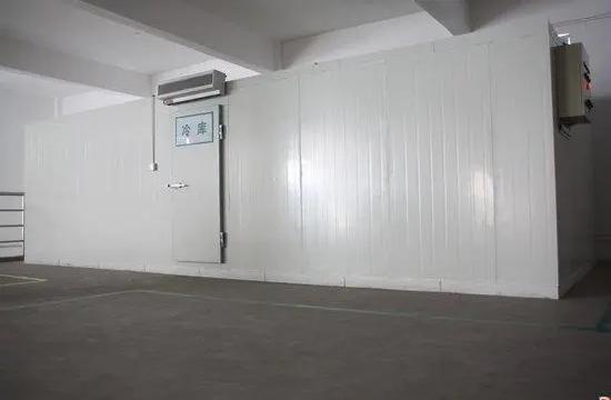 低溫小型冷凍庫(kù)建造需要哪些設(shè)備